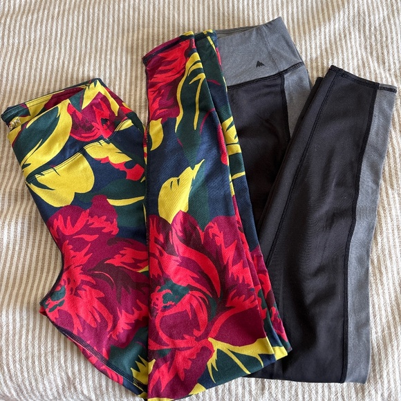 Pair of Two Burton Snowboards Leggings - Picture 1 of 5